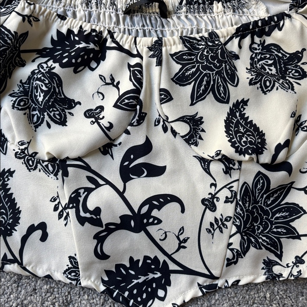 SHEIN Blouse - Picture 3 of 6
